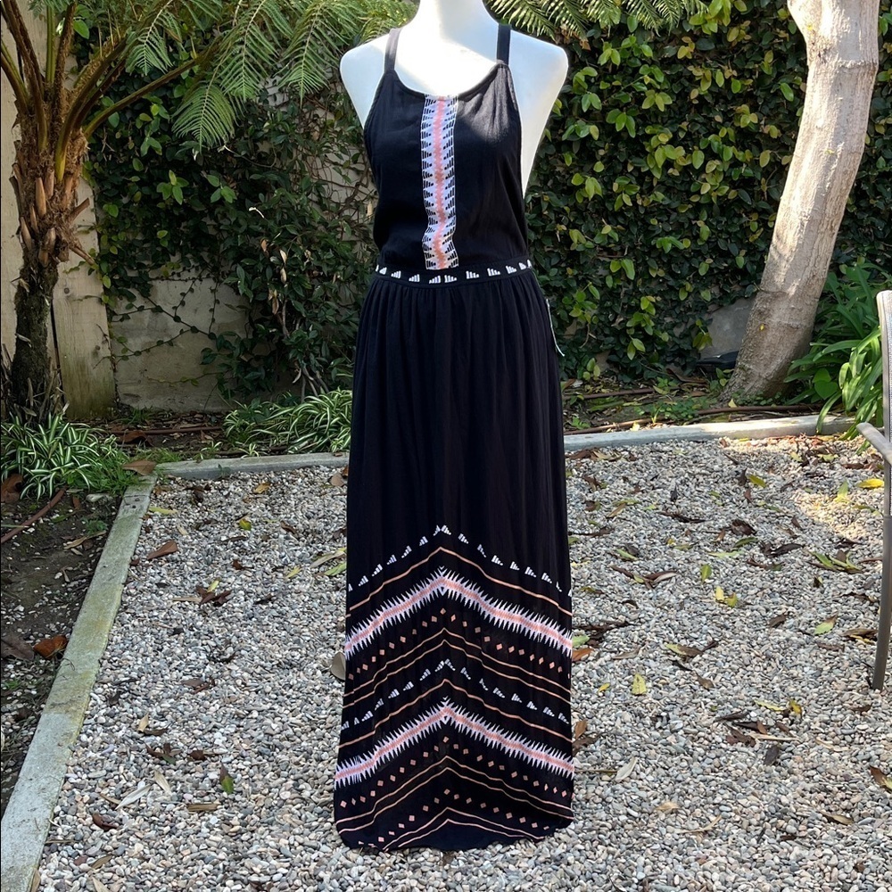 NWT Rip Curl Black Maxi Dress with Pink and White  Aztec-ish Accents Size M